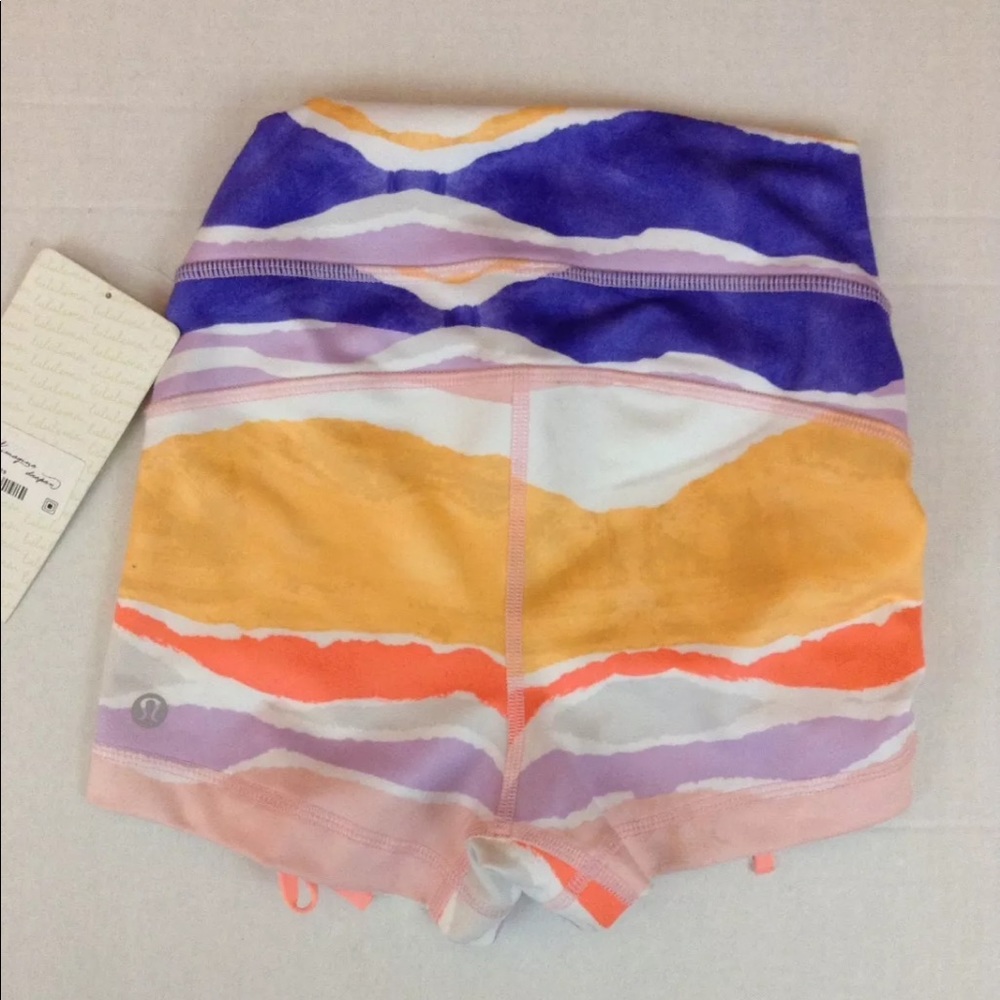 NWT ⚡️RARE Lululemon Liberty Short⚡️ - Picture 3 of 6